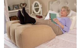 Nafukovací polštář na podporu nohou Ramp Pillow